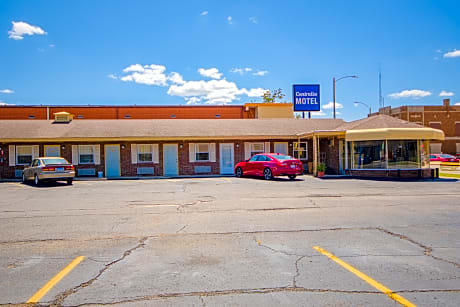 Centralia Motel near Downtown by OYO