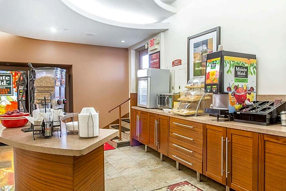 Econo Lodge West Haven