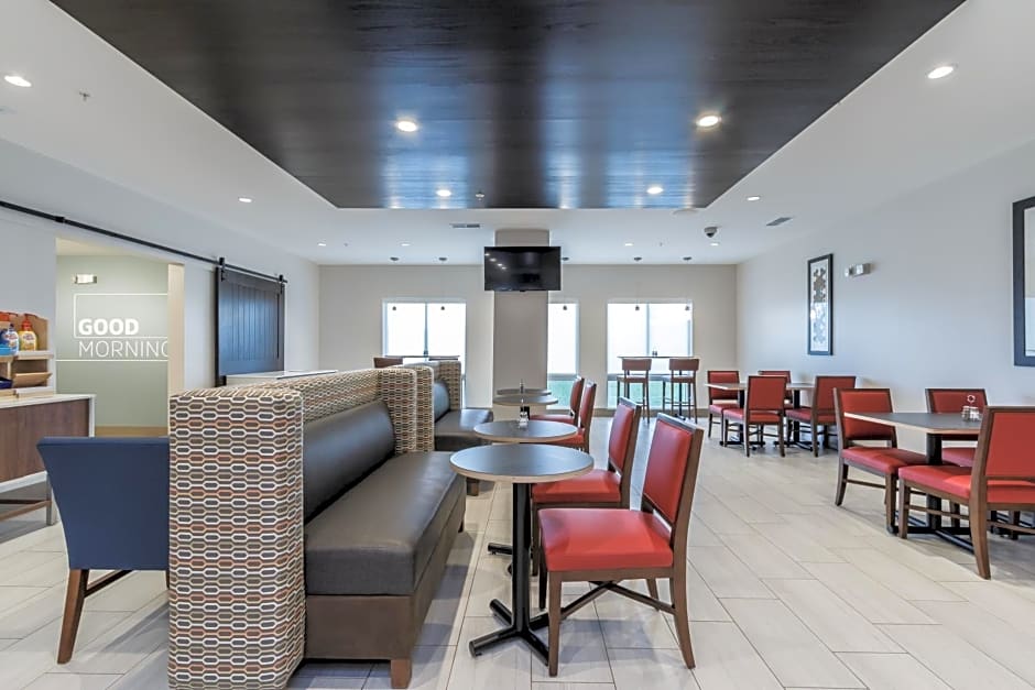 Holiday Inn Express and Suites- South Bend Casino By IHG