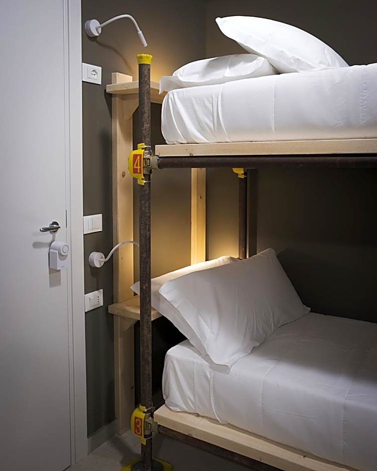 Hostelò - Luxury Hostel