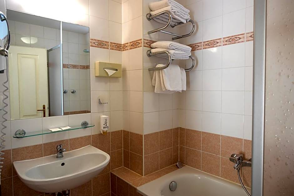 Suite Hotel 900m zur Oper