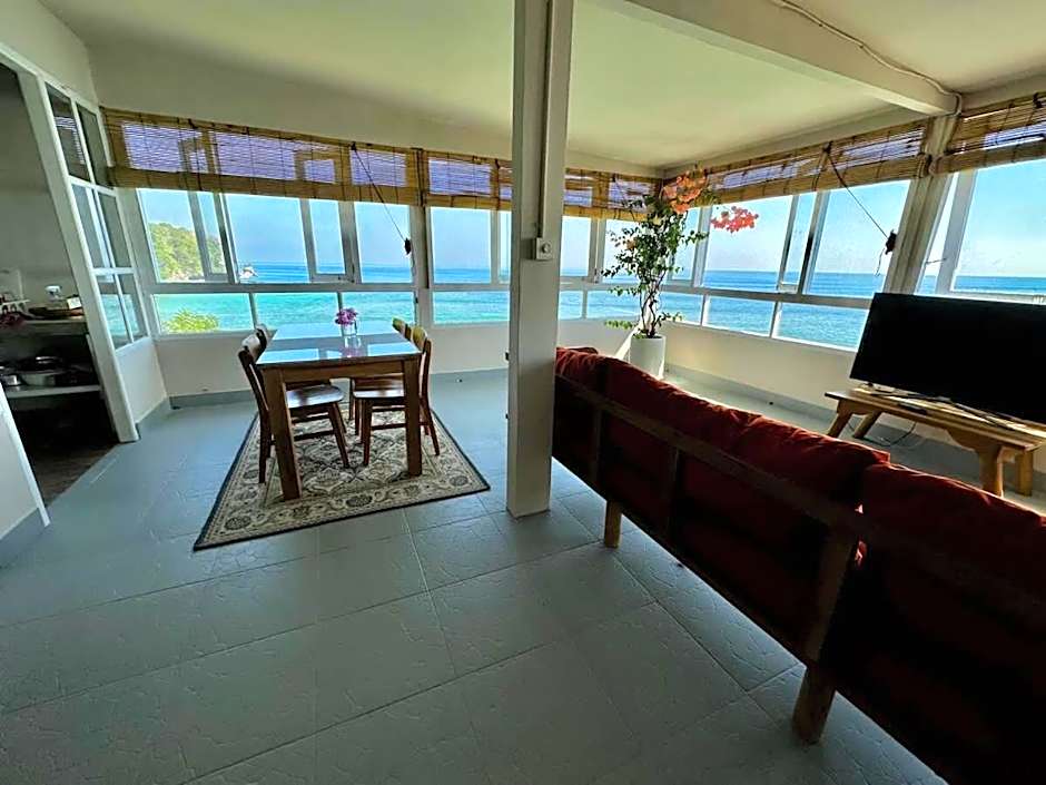 Beach front villa , All Mare 2