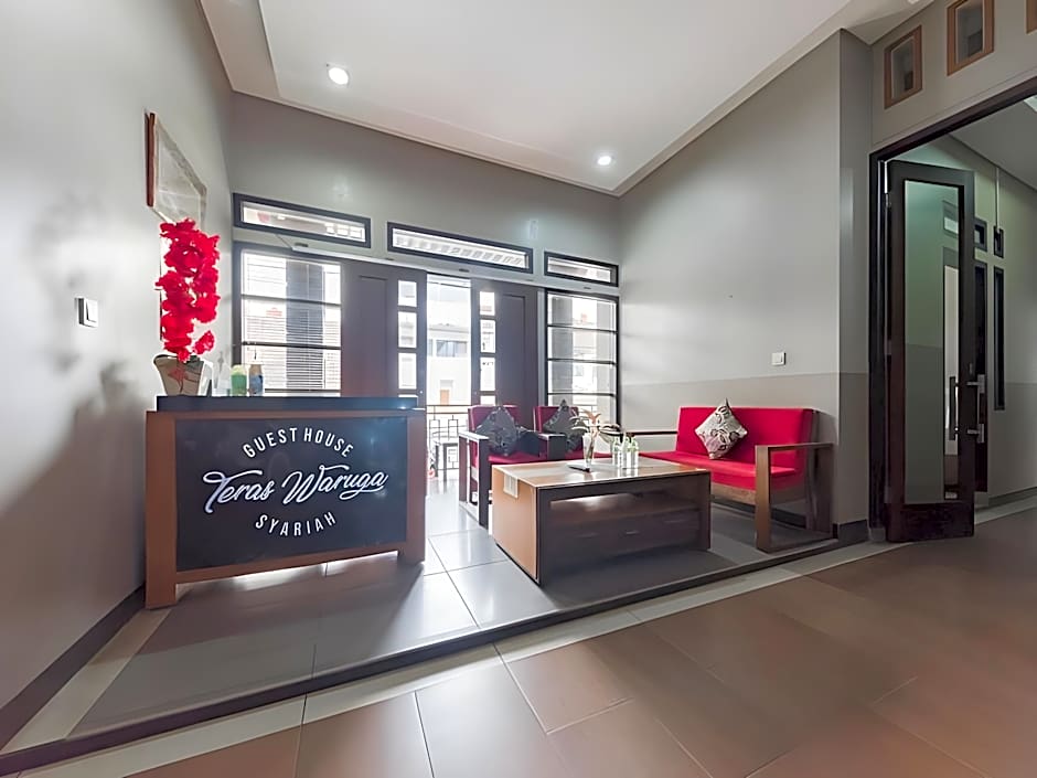 RedDoorz Syariah near Politeknik Negeri Bandung Campus – Bandung, KY