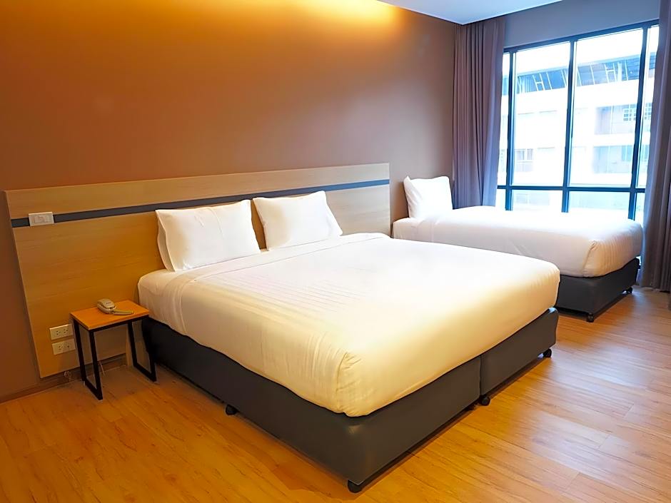 Sans Hotel