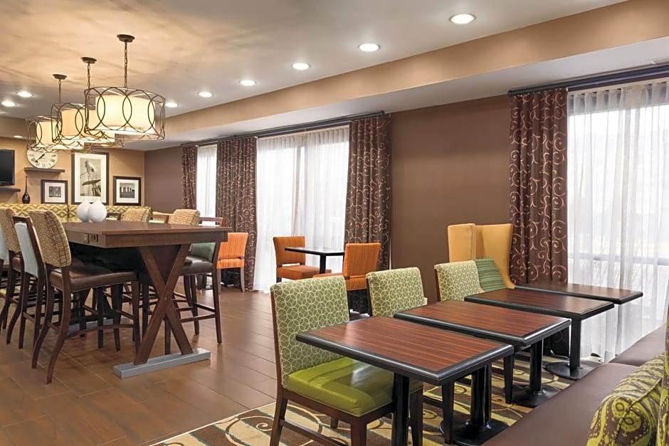 Hampton Inn Wichita-East