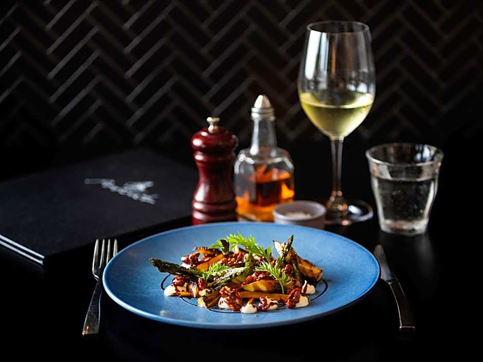 Mantra MacArthur Hotel