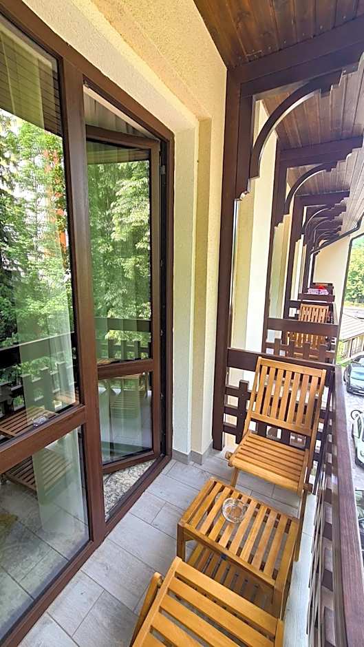 Hotel IZVOARE Caciulata