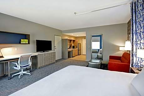 King Studio Suite - Mobility Access/Non-Smoking