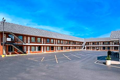 Hotel O Miami Inn & Suites Chicago Midway Airport