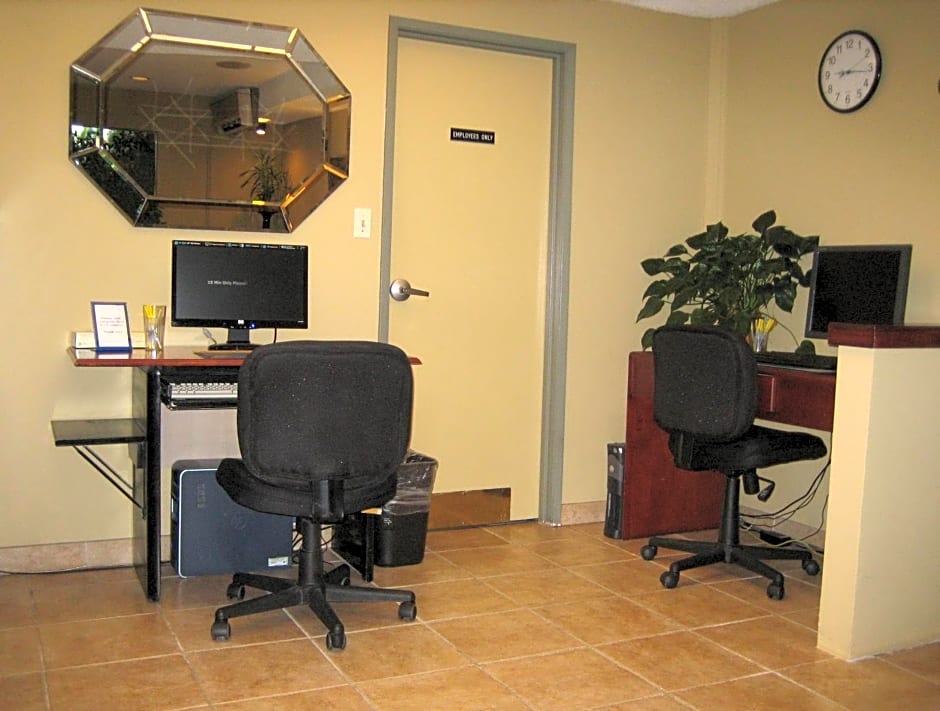 Days Inn by Wyndham San Diego/Downtown/Convention Center