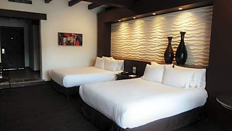 Queen Room with Two Queen Beds - Non-Smoking