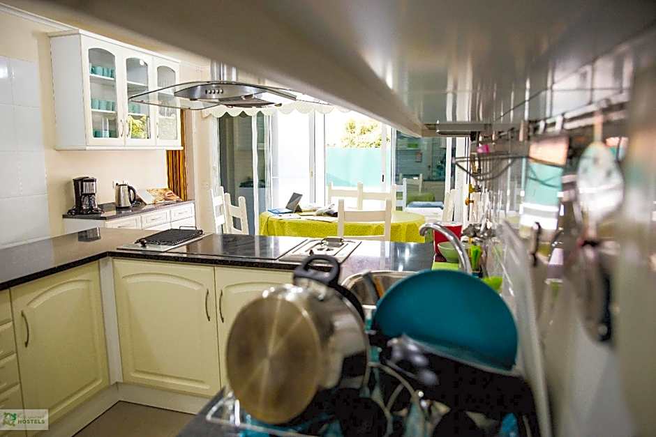 Help Yourself Hostels - Carcavelos Coast