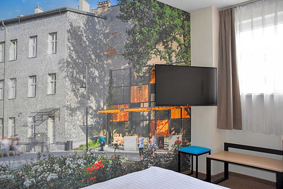 Iness Hotel
