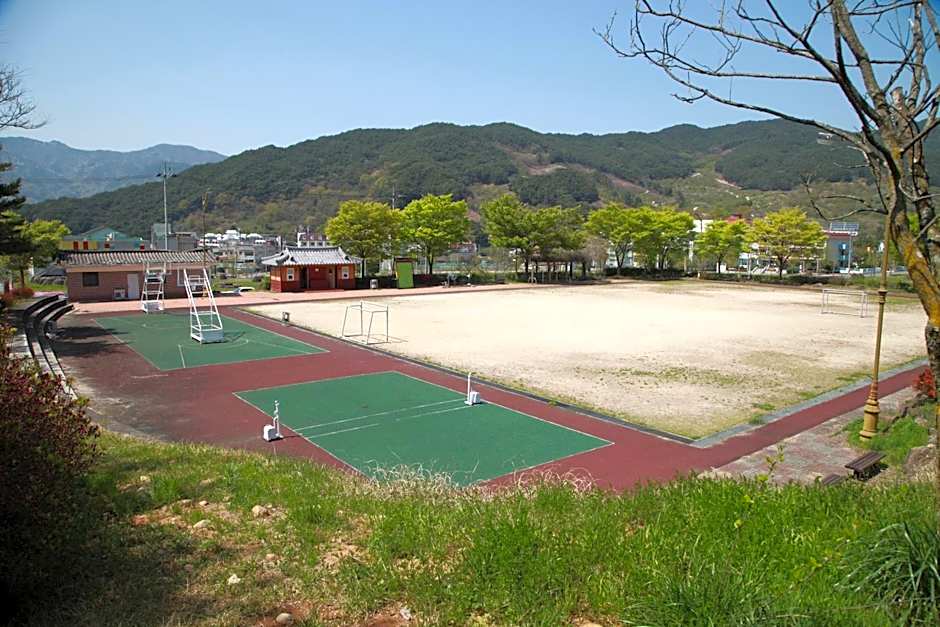 Nogodan Guesthouse and Hotel