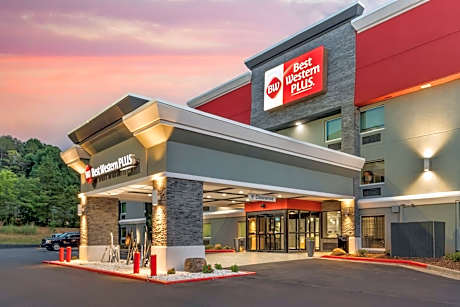 Best Western Plus Cleveland Inn & Suites