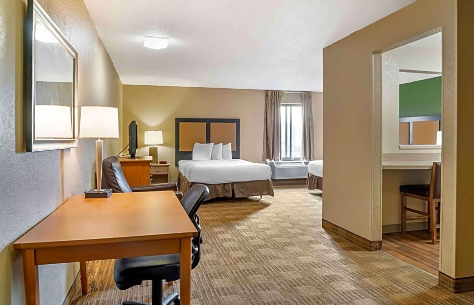 Extended Stay America Select Suites - Detroit - Warren