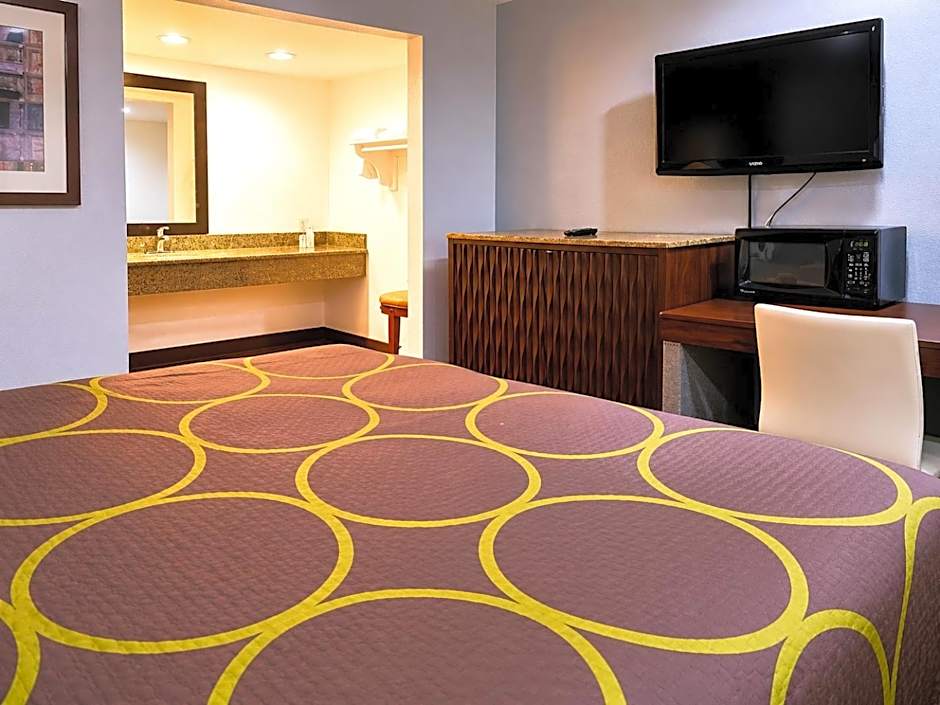Century Motel Buena Park Anaheim I-5