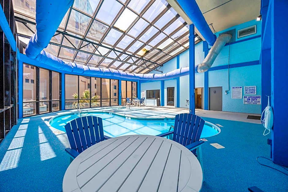 Modern Oceanfront 1 Bedroom Condo, Prime Location, Stunning Views at Beach Cove Resort