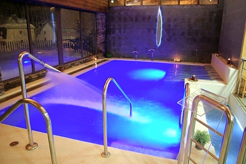 Fun Aragon Hills Hotel & Spa