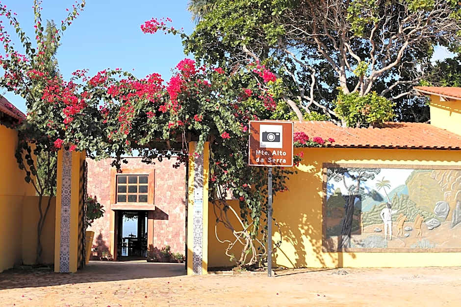 Hotel e Mirante recanto alto da serra