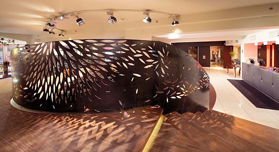 Home Hotel Folketeateret