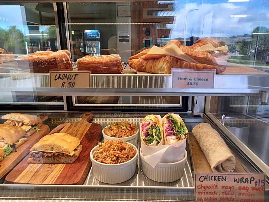 Raglan West Accommodation Units