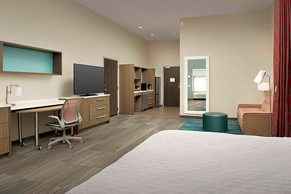 Home2 Suites by Hilton Clovis Fresno Airport