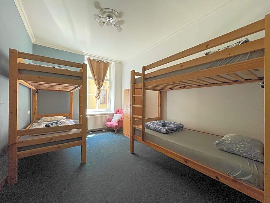 Cinnamon Sally Backpackers Hostel