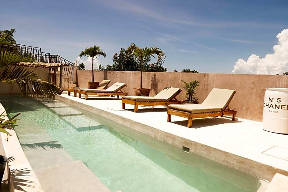 Koos Tulum Hotel