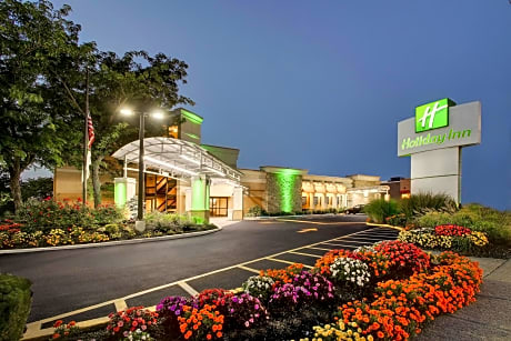 Holiday Inn Westbury-Long Island by IHG