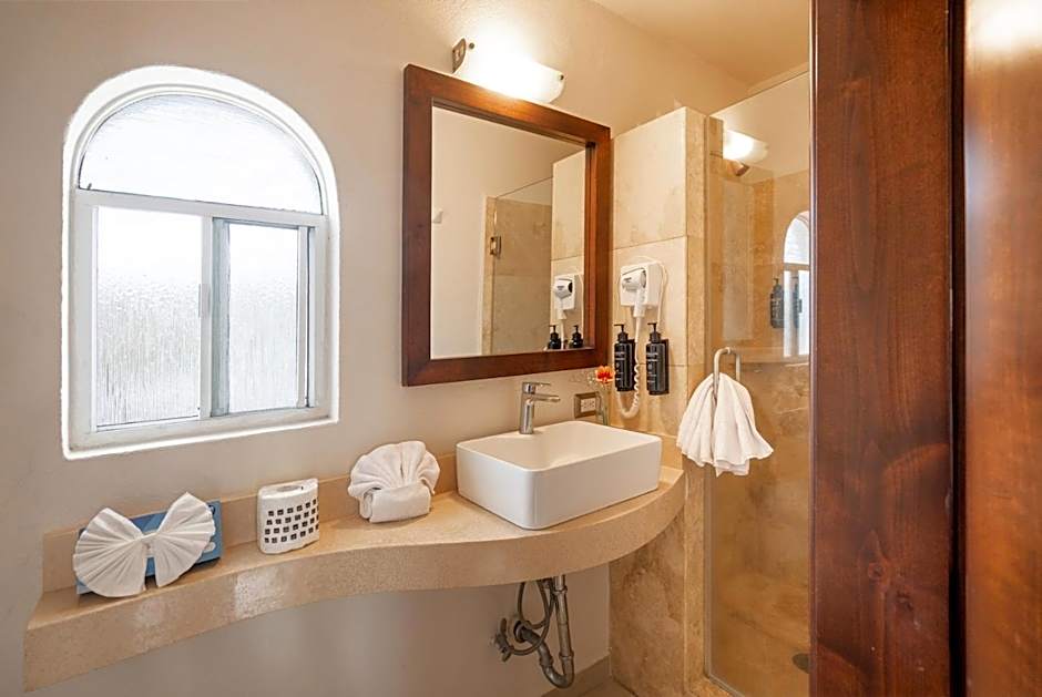 Hotel & Suites El Moro