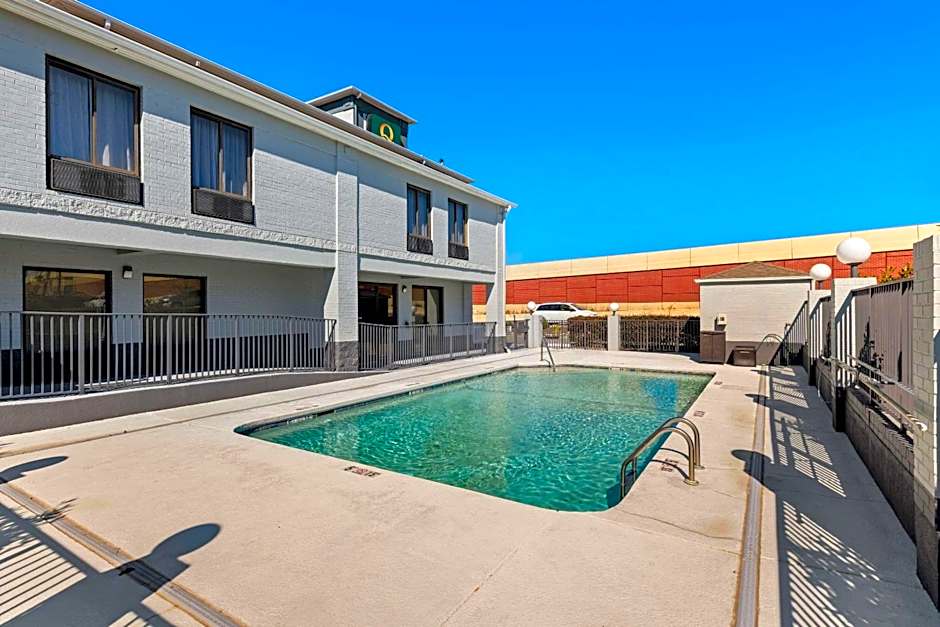 Quality Inn & Suites Matthews