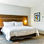 Holiday Inn Express & Suites Mountain View Silicon Valley By IHG