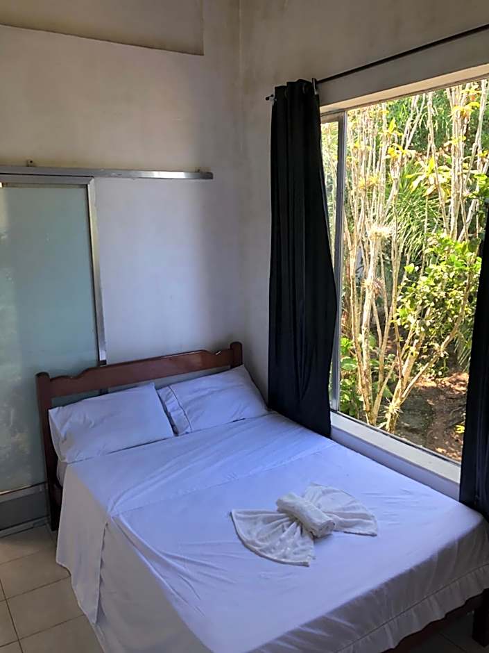 Banana Leaf Eco Hostel