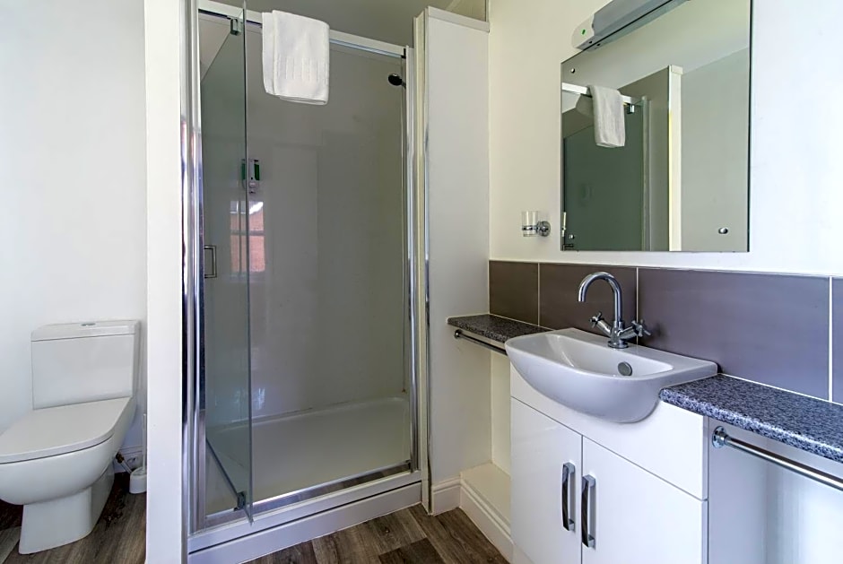 The Linden Leaf Rooms - Classy & Stylish