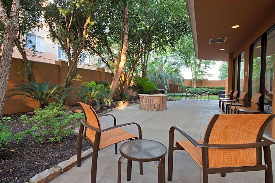 Courtyard by Marriott Beaumont