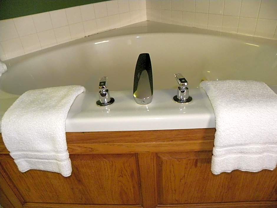 New Victorian Inn & Suites-Kearney