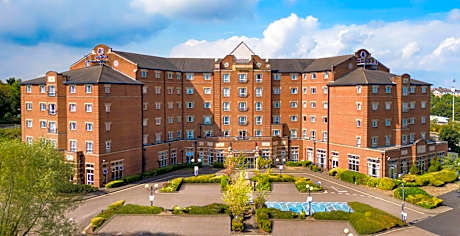 DoubleTree by Hilton Dartford Bridge