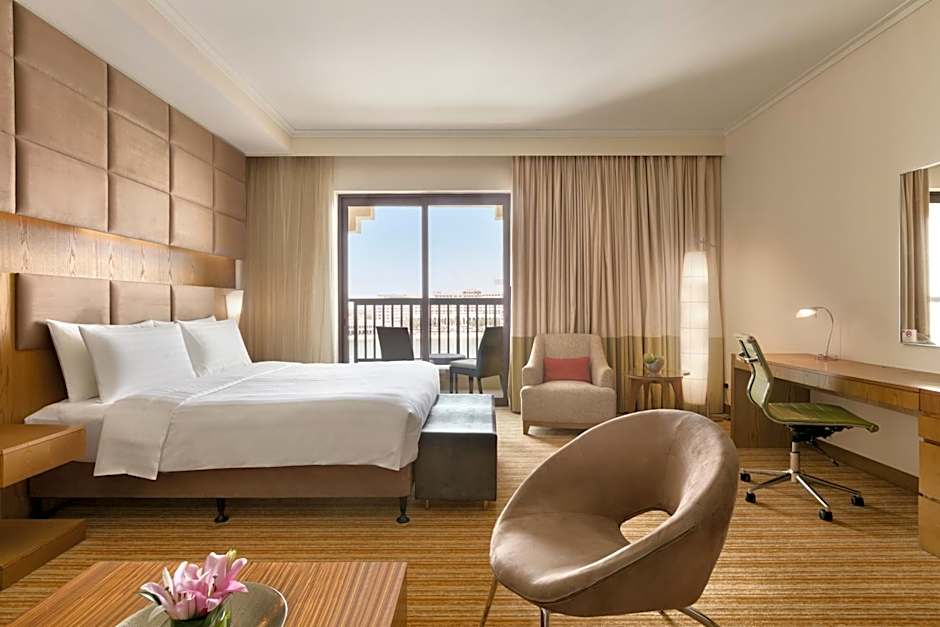 Traders Hotel, Abu Dhabi