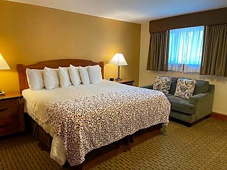 King Room with View - Non-Pet Friendly