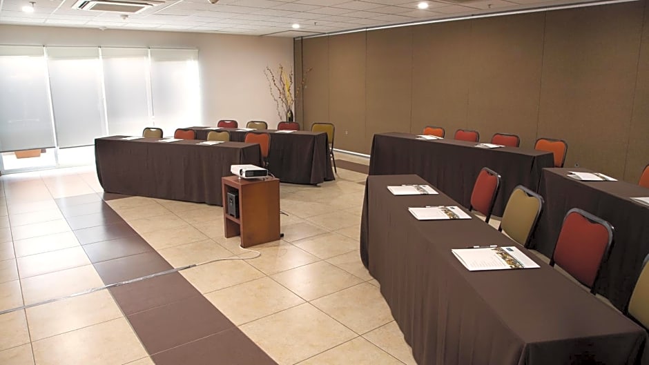 Staybridge Suites Queretaro by IHG