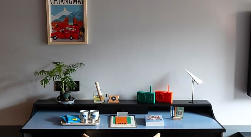 Reddot Hotel