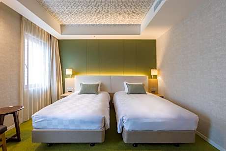 Premium Twin Room - Non-Smoking