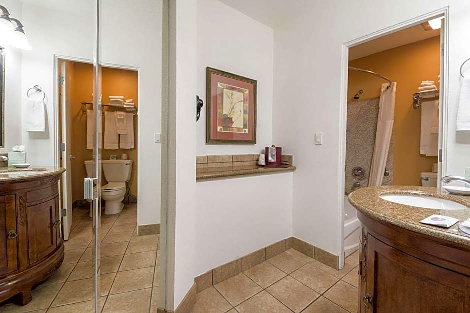 Quality Inn & Suites Airport Convention Center – Portland, OR
