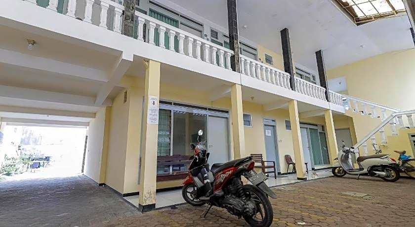 OYO 1289 Cbr Residence