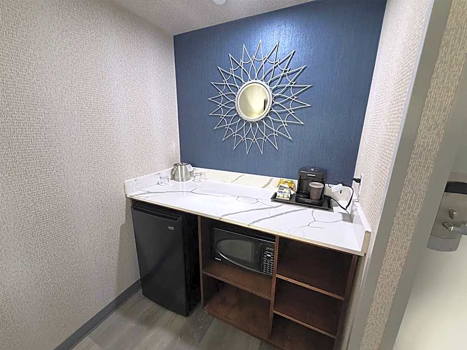 Best Western Plus Miamisburg-Dayton Suites, Banquets & Hotel