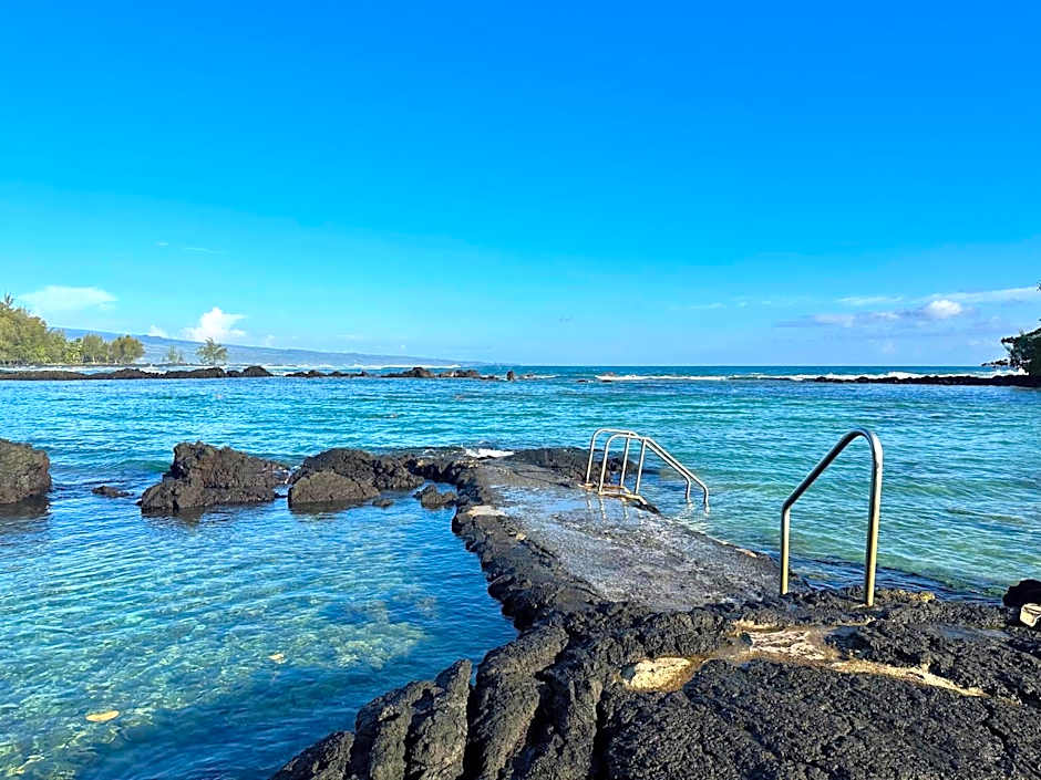 Ocean view Mauna Loa Shores Kai Ekahi #201 next to Carlsmith Beach Park Hilo HI