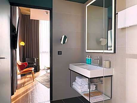 Classic room, Seine River view - 2 single beds
