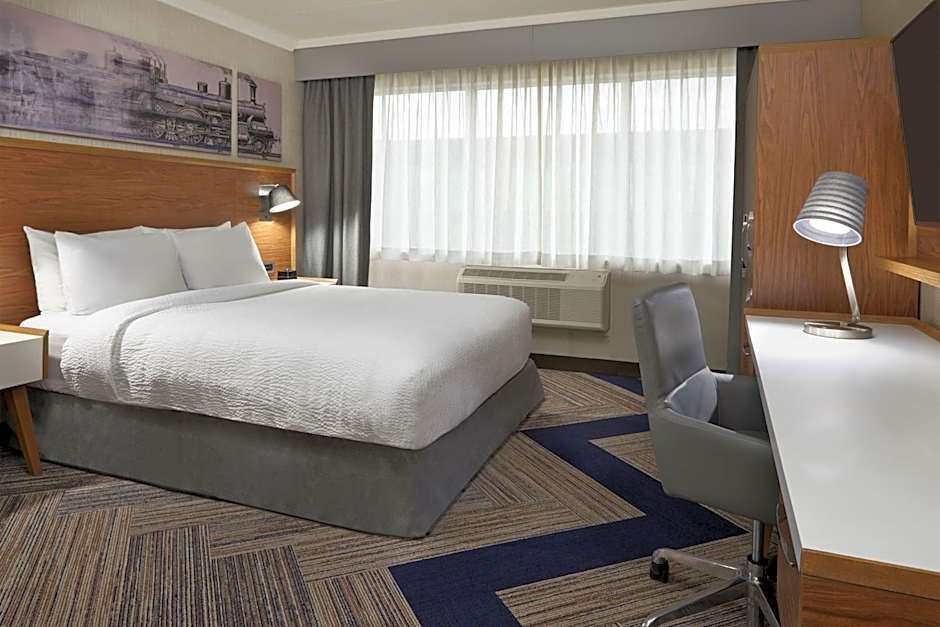 Four Points by Sheraton Windsor Downtown