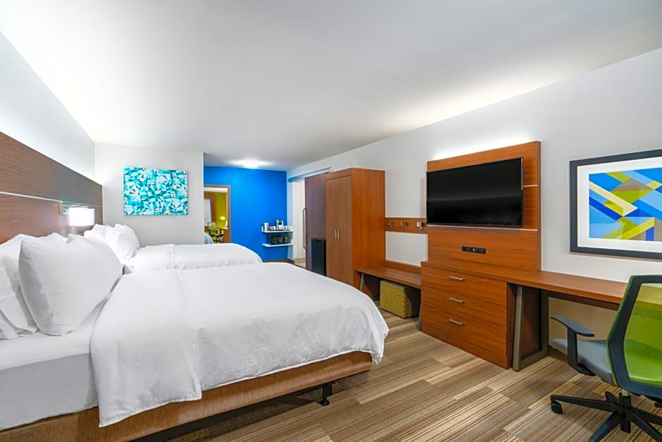 Holiday Inn Express and Suites Lake Havasu London Bridge By IHG